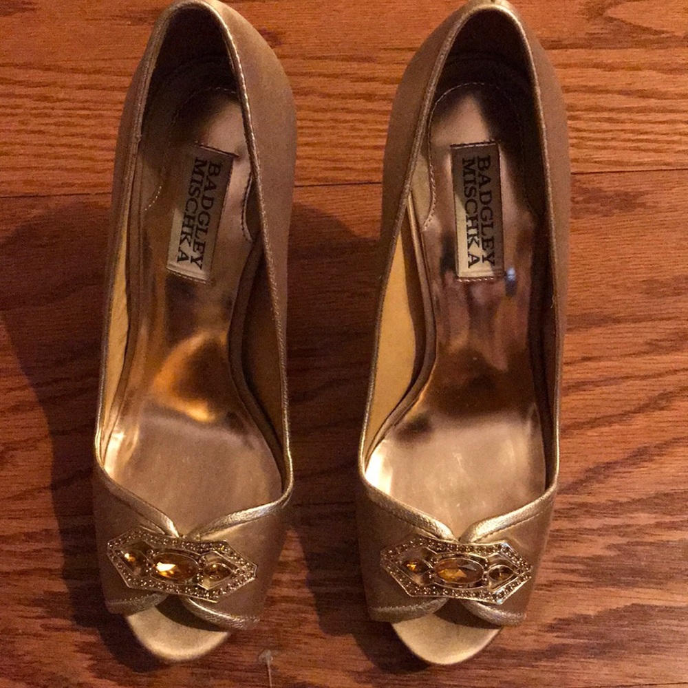 Badgley Mischka Gold Satin Heels
